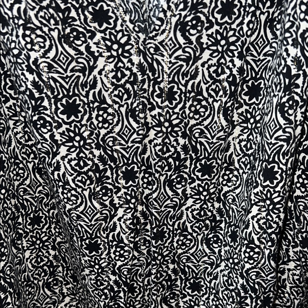 GAP Women's Monochrome Patterned Blouse - Picture 5 of 8